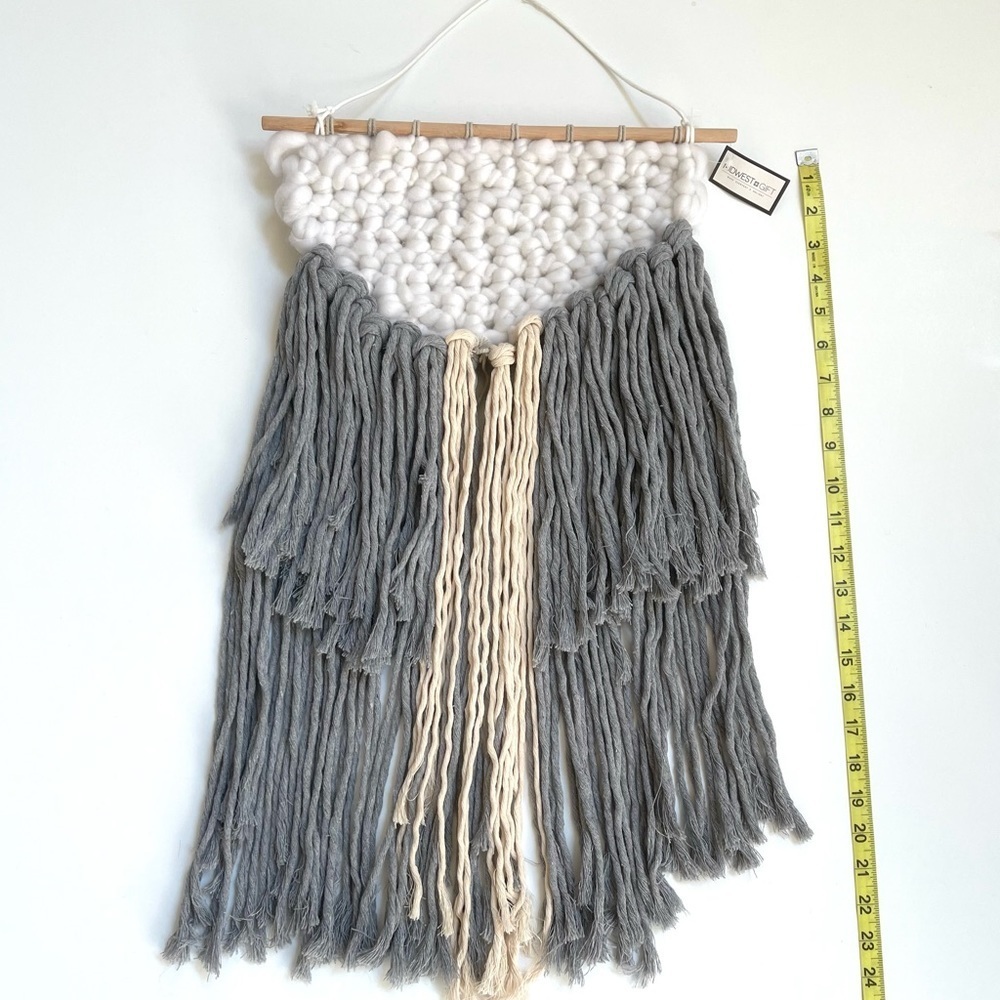 Boho yarn wall hanging home decor - Picture 5 of 7